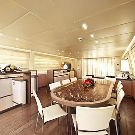 Botel Kyrenia Yacth *